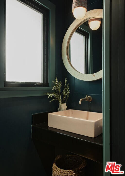 Building Photo - 775 San Rafael Terrace