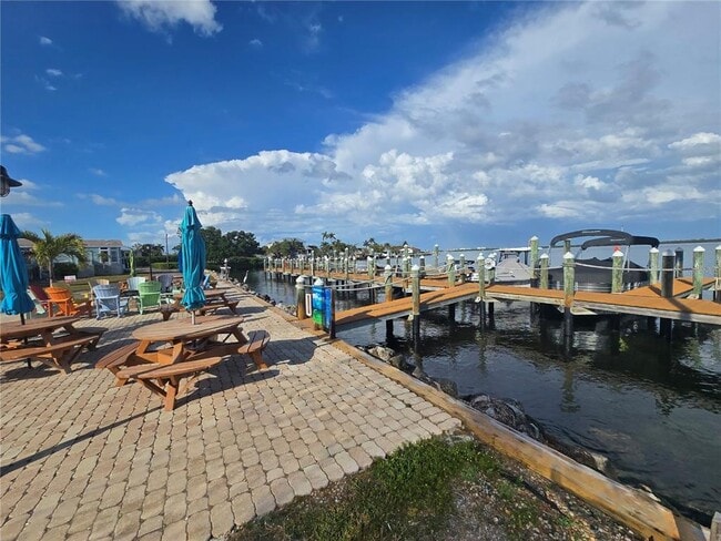 Building Photo - 2601 Gulf Dr N