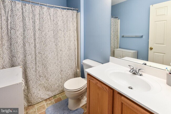 Building Photo - 158 Maloney Terrace