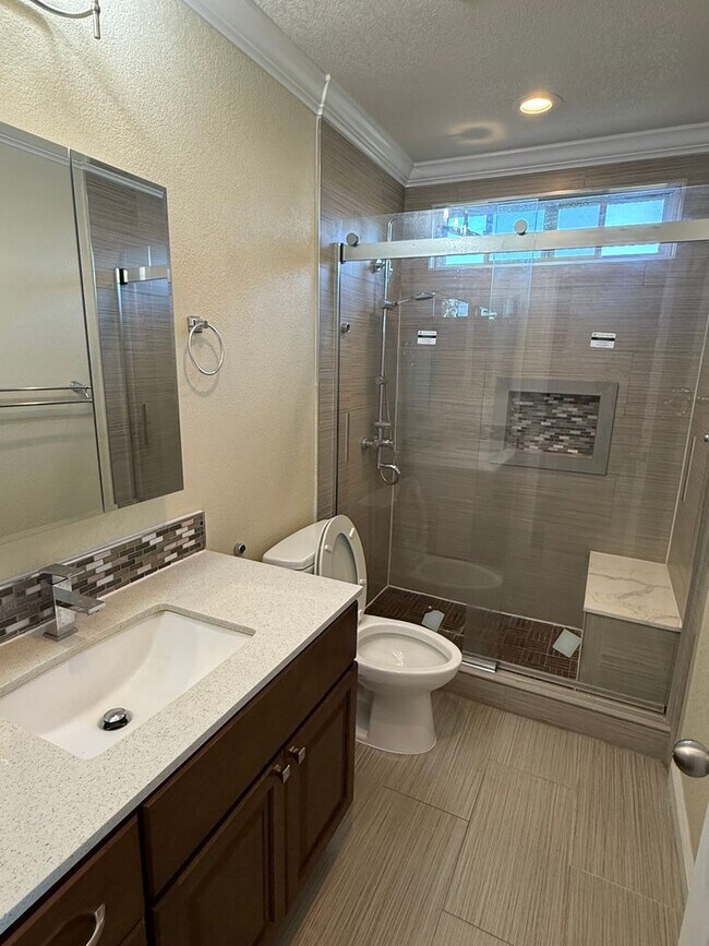 Building Photo - 32625 Lake Mead Dr