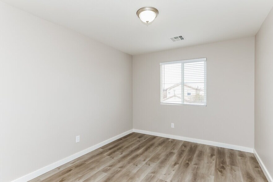 Building Photo - 9521 Colorado Blue St