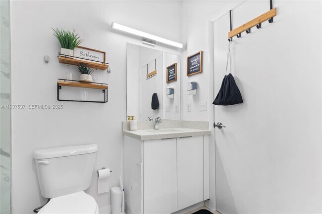 Building Photo - 136 NW 26th St