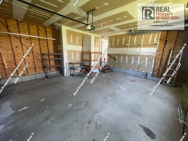 Building Photo - Beautiful 4 Bedroom Condo