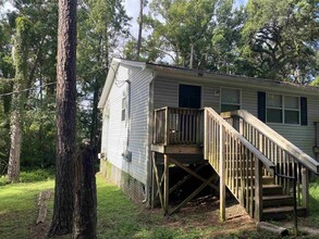 Building Photo - 2110 Golf Terrace Dr