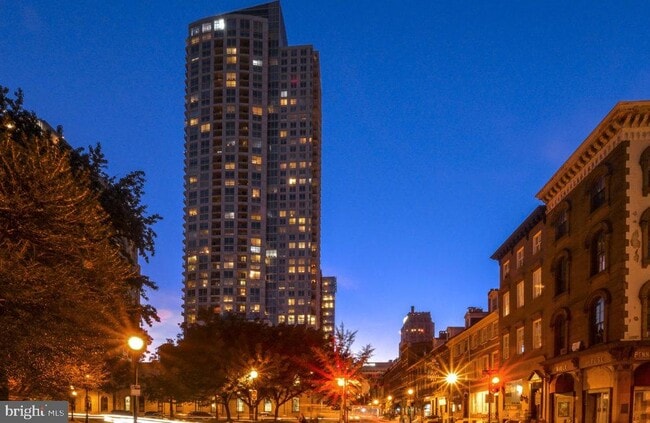 Building Photo - 200 W Washington Square