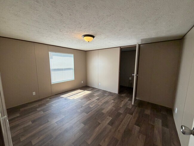 Building Photo - 20 Tylers Cookie Ln