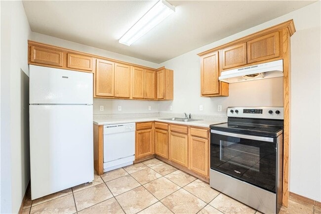 Building Photo - 318 E Marietta Ct