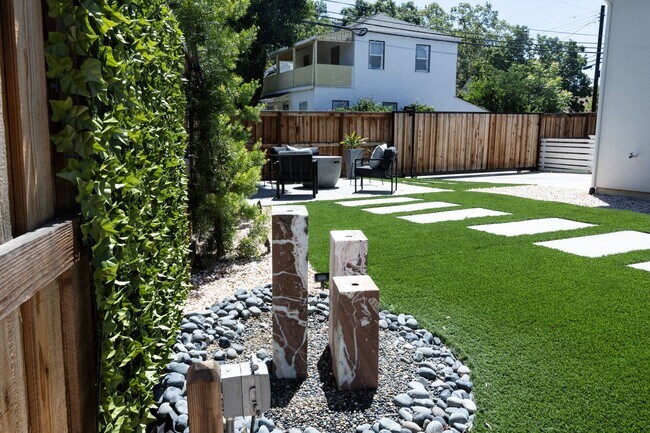 Building Photo - 3 bedroom | 2.5 bathroom | Crocker Village Single Family Home