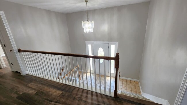 Building Photo - Lake Sherwood Executive 4BR, 3BTH home in Washburn Rural Schools!