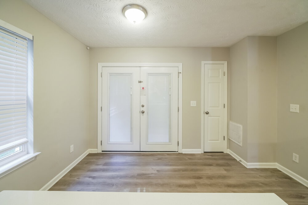 Building Photo - 128 Oak Grove Pl