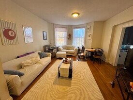 Building Photo - 1253 Beacon St