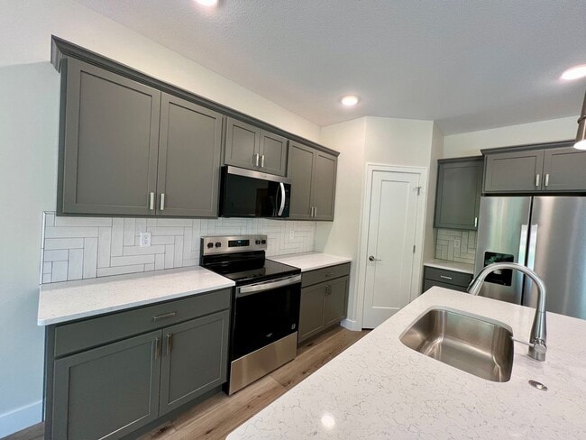 Building Photo - Newly built 3-bedroom duplex in Irvine Acres!