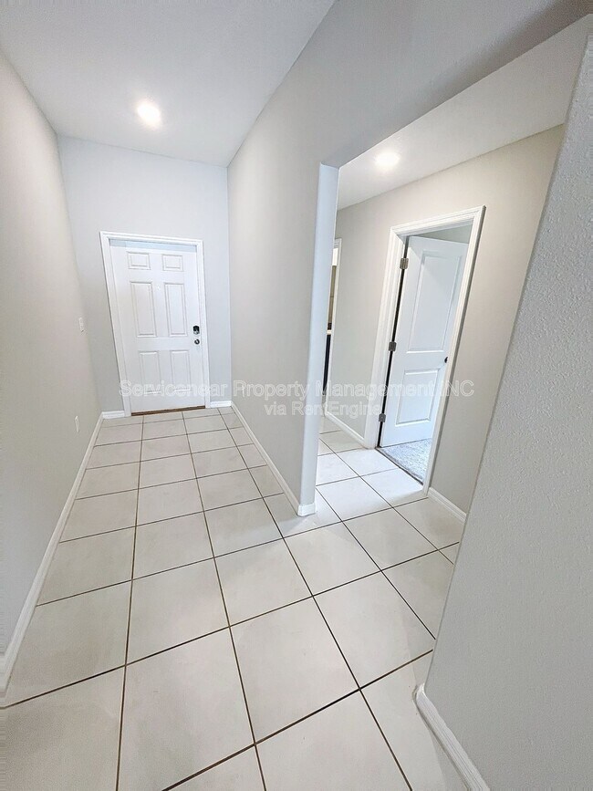 Building Photo - 10344 Alder Green Dr