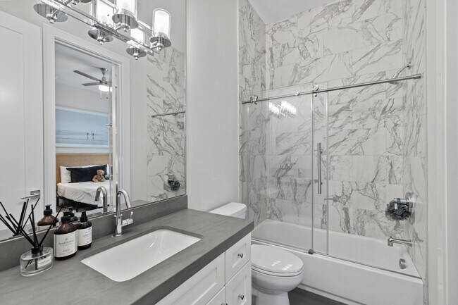 Building Photo - 2518 Southgate Blvd