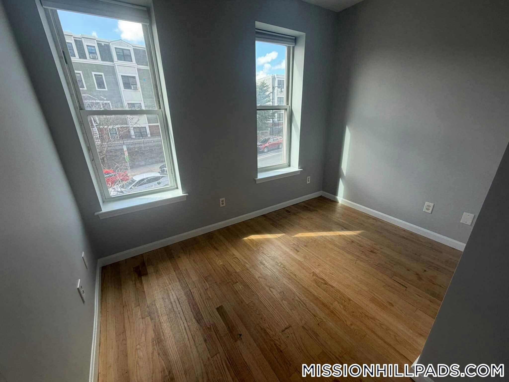 Building Photo - 1429 Tremont St