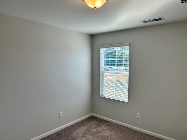 Building Photo - 437 Pinaster Path