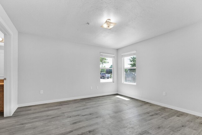 Building Photo - 6823 Noah Ct
