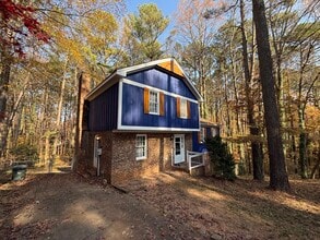 Building Photo - 505 Westbrook Dr