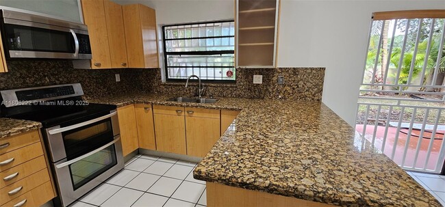 Building Photo - 7511 SW 114th Ct
