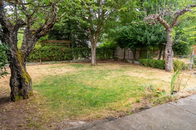 Building Photo - 4Bd/1.5Ba Seattle House