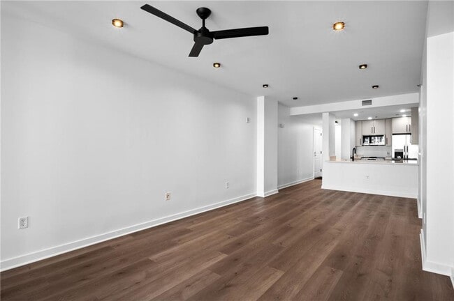 Building Photo - 3338 Peachtree Rd NE