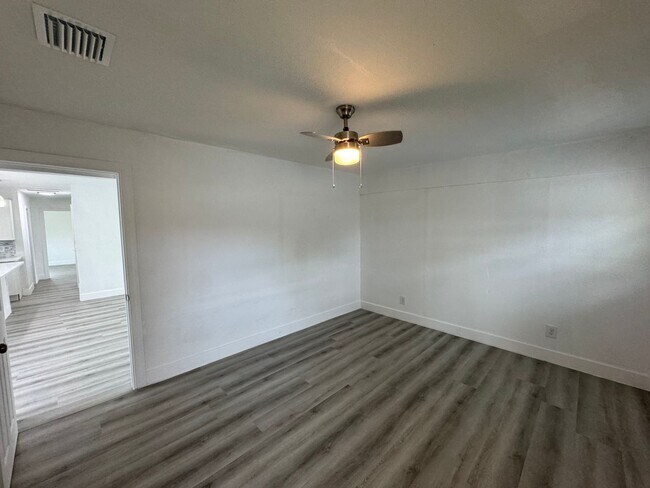 Building Photo - Recently Renovated 4/2 Home with Open Layout & Huge Backyard