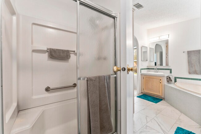 Building Photo - 8913 SW Chevy Cir