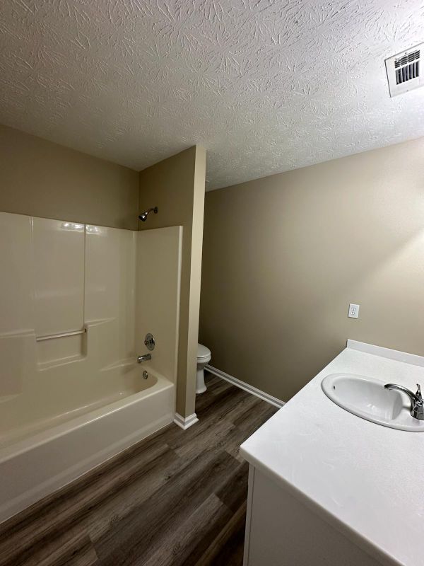 Building Photo - 10629 Pine Forest Ln