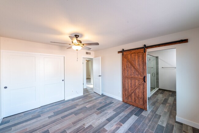 Building Photo - 2607 S Jentilly Ln