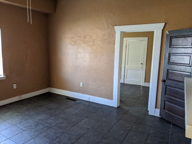 Building Photo - A wonderful large and convenient home for rent