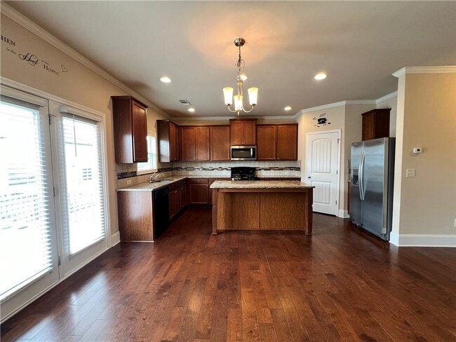 Building Photo - 3550 Golden Gate Ln