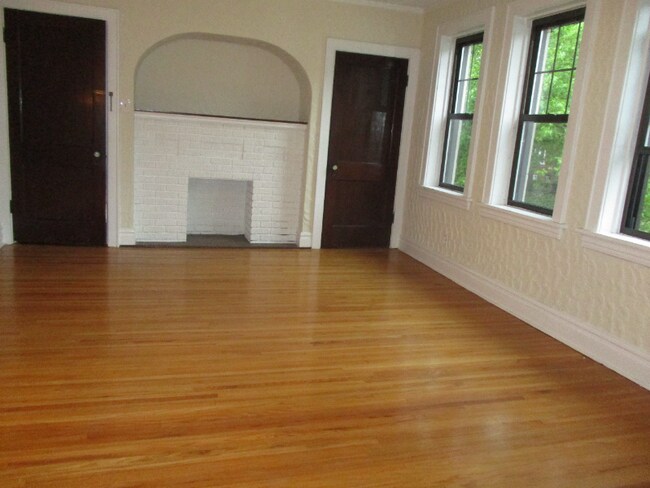 Building Photo - 1079 Terrace Dr