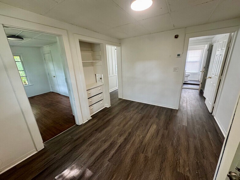 Building Photo - 16 Spaulding St