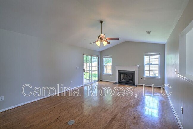 Building Photo - 17 Woolridge Way