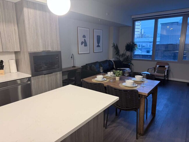 Building Photo - 1122 N Hudson St