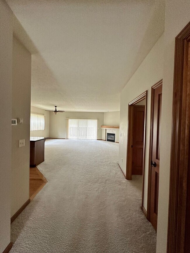 Building Photo - MIE451