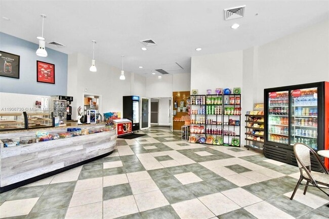 Building Photo - 17375 Collins Ave