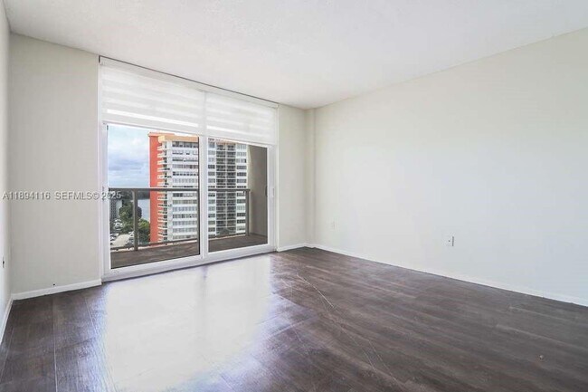 Building Photo - 1351 NE Miami Gardens Dr