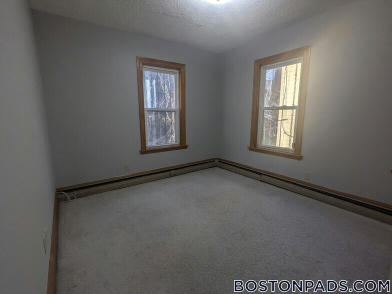 Building Photo - 137 Marcella St