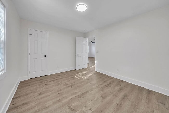 Building Photo - 510 E Branch St