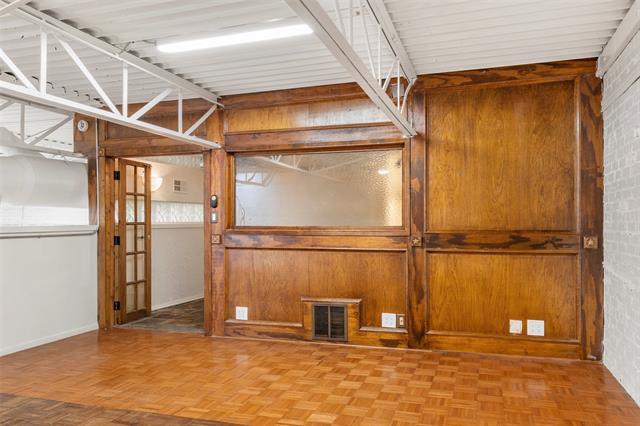 Building Photo - 306 S Walton St