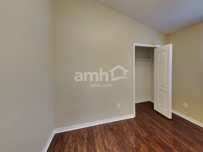 Building Photo - 5831 Wrenwater Dr