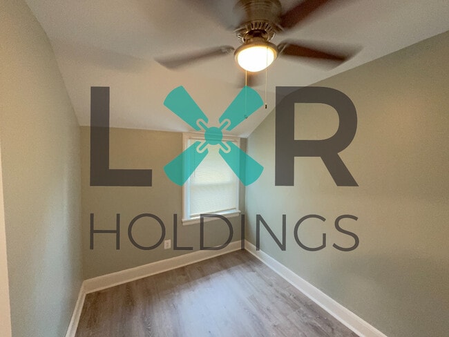 Building Photo - 1236 Clover Ln