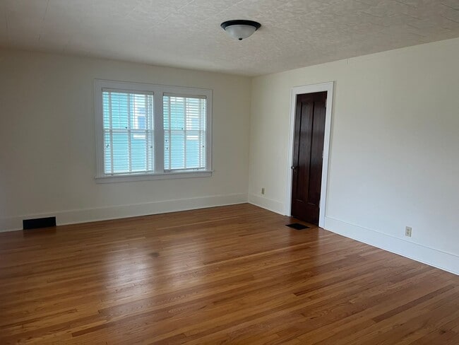 Building Photo - 240 W Locust St