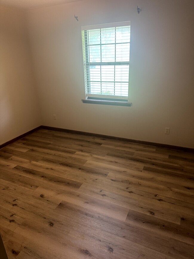Building Photo - 105 Rabun Ave