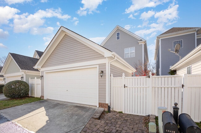 Building Photo - 12617 Doster Ave