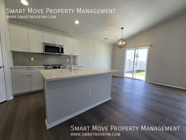 Building Photo - 1357 W Bass River Dr