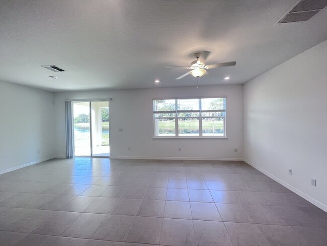 Building Photo - Available NOW! Epperson lagoon 4 Bed, 2.5 Bath Home in Wesley Chapel, FL - A Must-See Rental Prop...