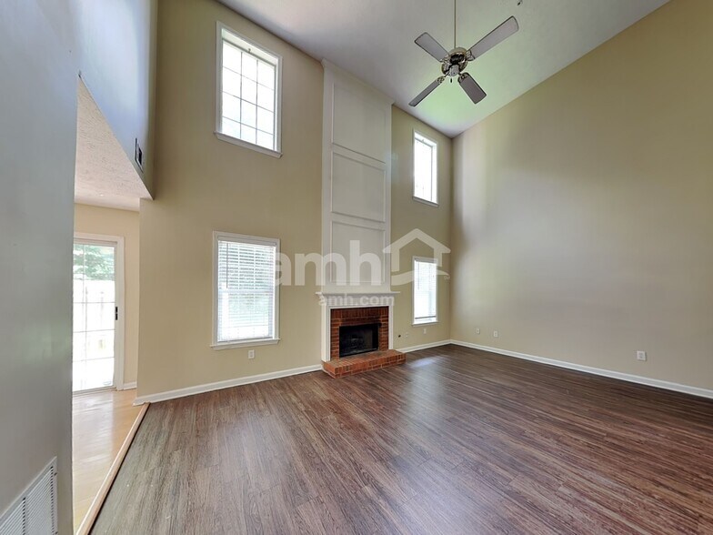 Building Photo - 1388 Glenover Way