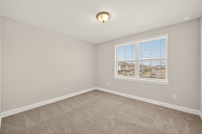 Building Photo - 409 Aurora Creek Ln